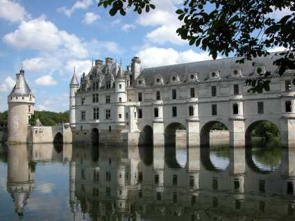 Gallery bridge at Château Chenonceau.